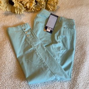 Bandolino curvy skinny crop
